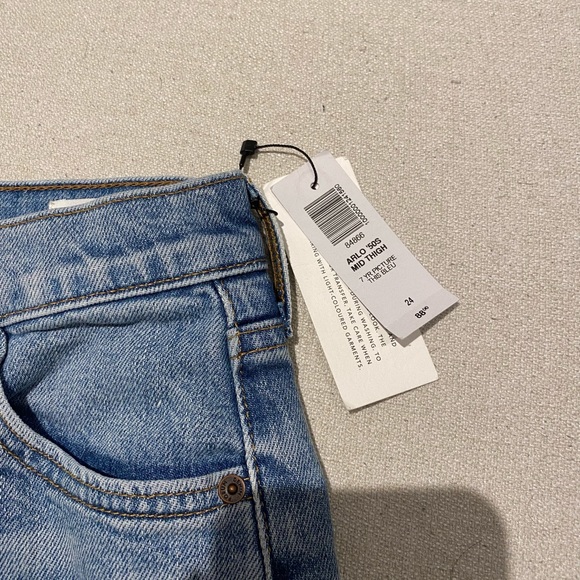 Aritzia Denim Forum 50’s Arlo Mid Thigh Jean Short - Picture 3 of 4